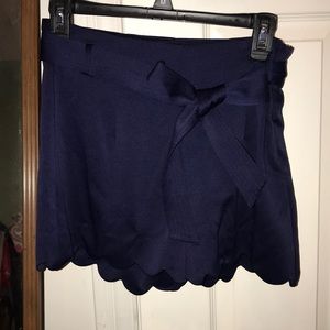 Scalloped fancy shorts